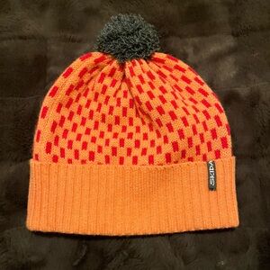 Skida Orange and Red Knit Beanie 100% cashmere